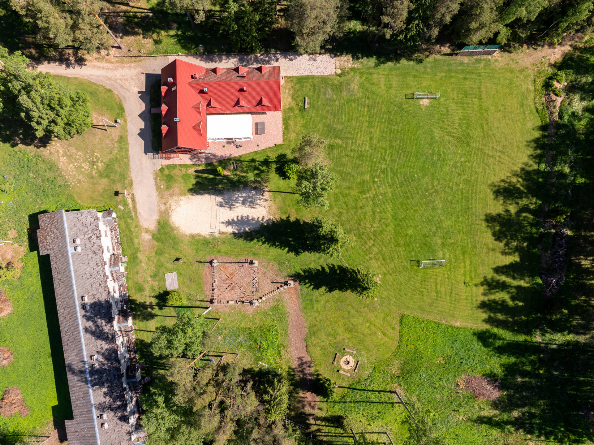 Taevaskoja laagriplats pealtvaade droon 2026 0040